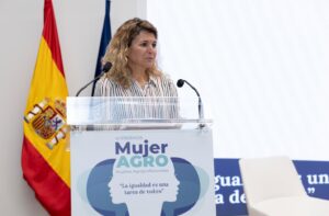 premios-mujer-agro-2024 nuria fuster, dirección general de Bioser, premiada